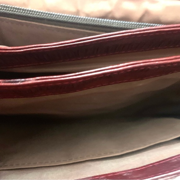 VINTAGE EEL LEATHER Curved
Shoulder Bag / Clutch Bag, burgundy - Picture 7 of 9